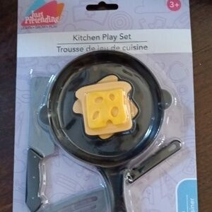 NWT Kids Kitchen Toy Food 5 Piece Cheese Toast Frying Pan